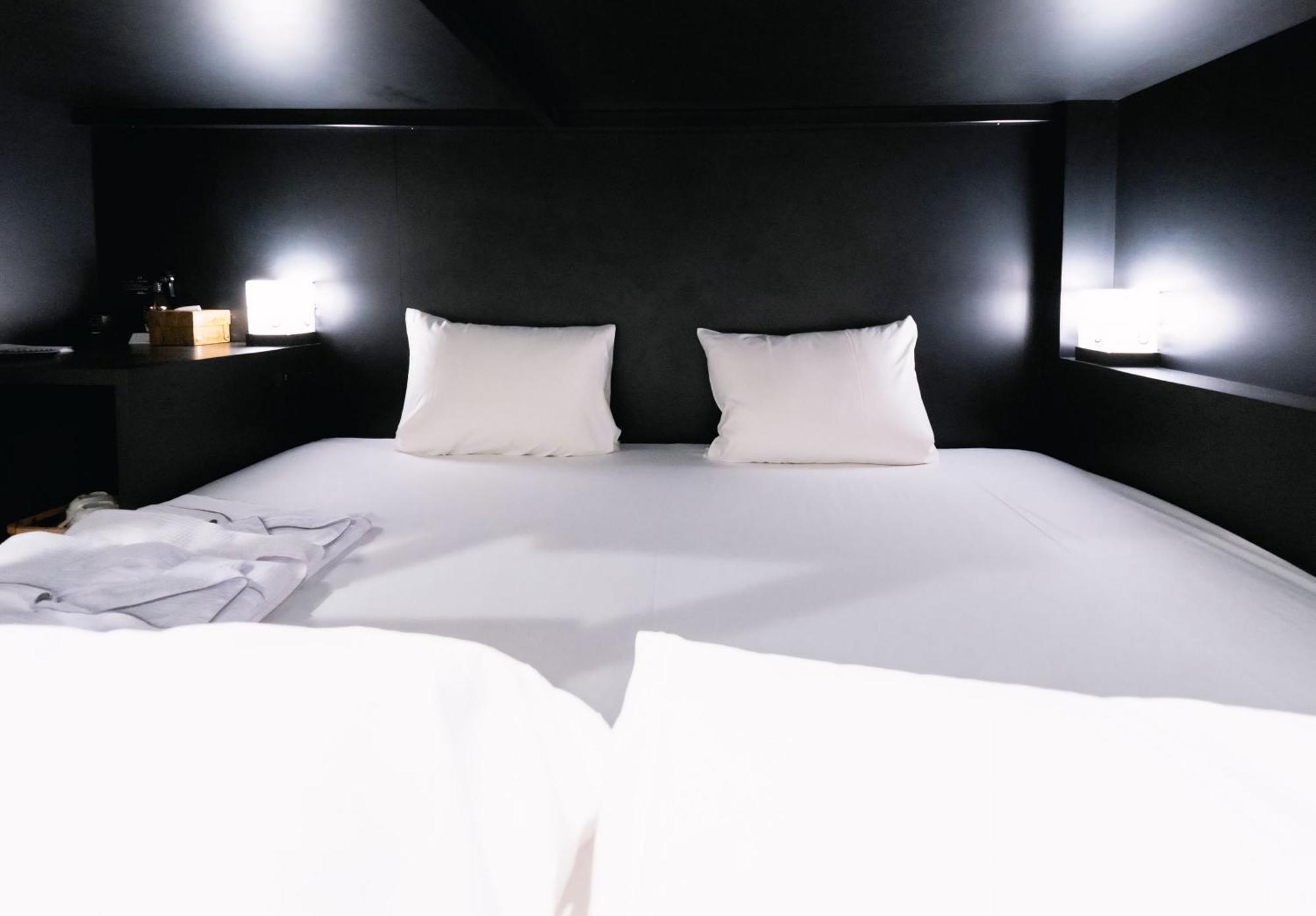 Hotel Trad Replay Osaka Bagian luar foto