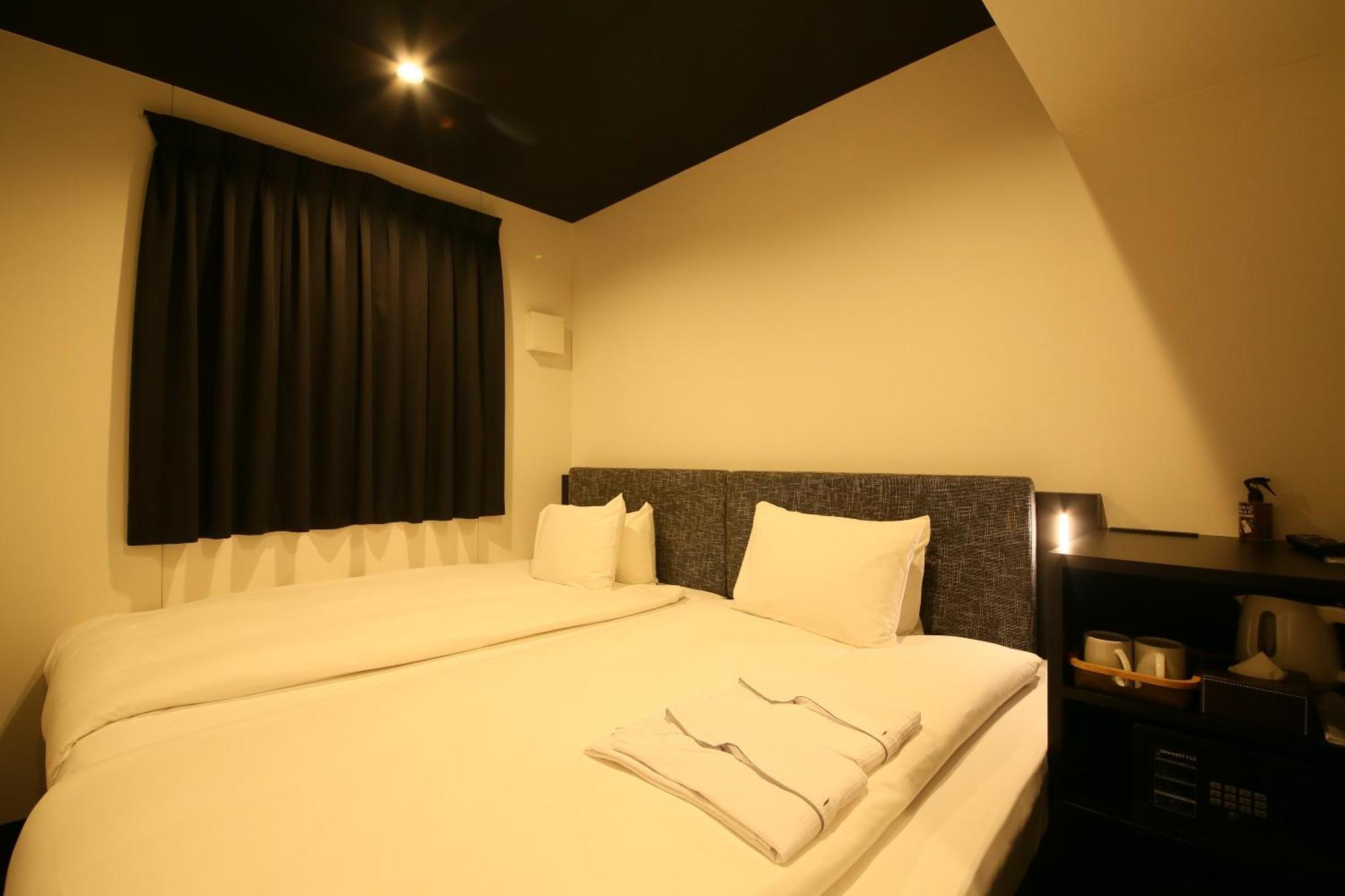 Hotel Trad Replay Osaka Bagian luar foto